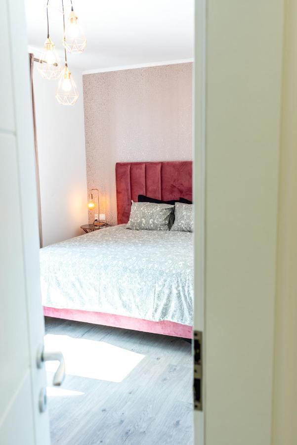Thome Hoia Jacuzzi Cluj-Napoca Ngoại thất bức ảnh